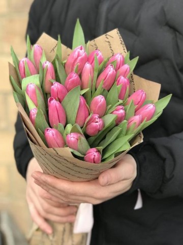 Букет 25 розовых тюльпанов
