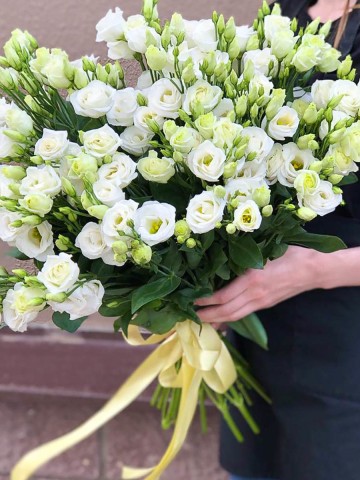 Букет из 51 эустома